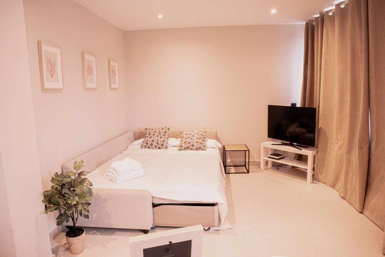Center New In Old Townby Houselogy Appartement
